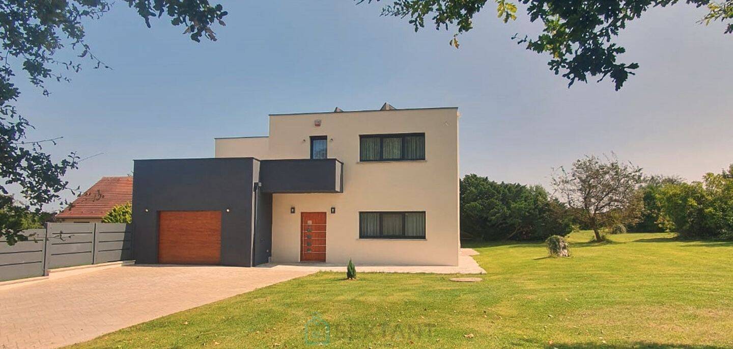Maison à vendre, 188m², LA FERTE GAUCHER