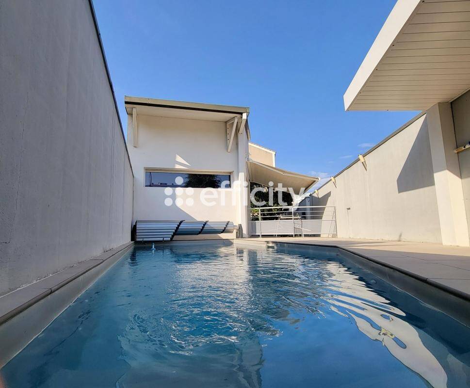 Maison à vendre, 210m², VALENCE