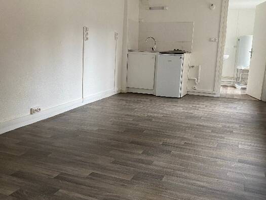 Appartement à louer 389 € 1 pièce 20 m² Étage 3/3 Hyper Centre Arras 62000