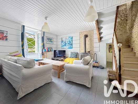 Maison à vendre 278 000 € 5 pièces 4 chambres 163 m² 1 356 m² de terrain Balzac 16430