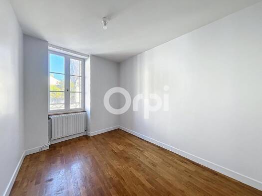 Maison à louer 650 € 4 pièces 3 chambres 81 m² Arsonval Brive-la-Gaillarde 19100