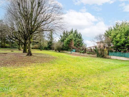 Terrain constructible à vendre 350 000 € 1 412 m² de terrain La Tour-de-Salvagny 69890