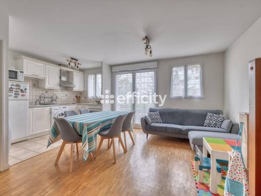 Duplex à vendre 240 000 € 3 pièces 2 chambres 57 m² RDC Chessy 77700