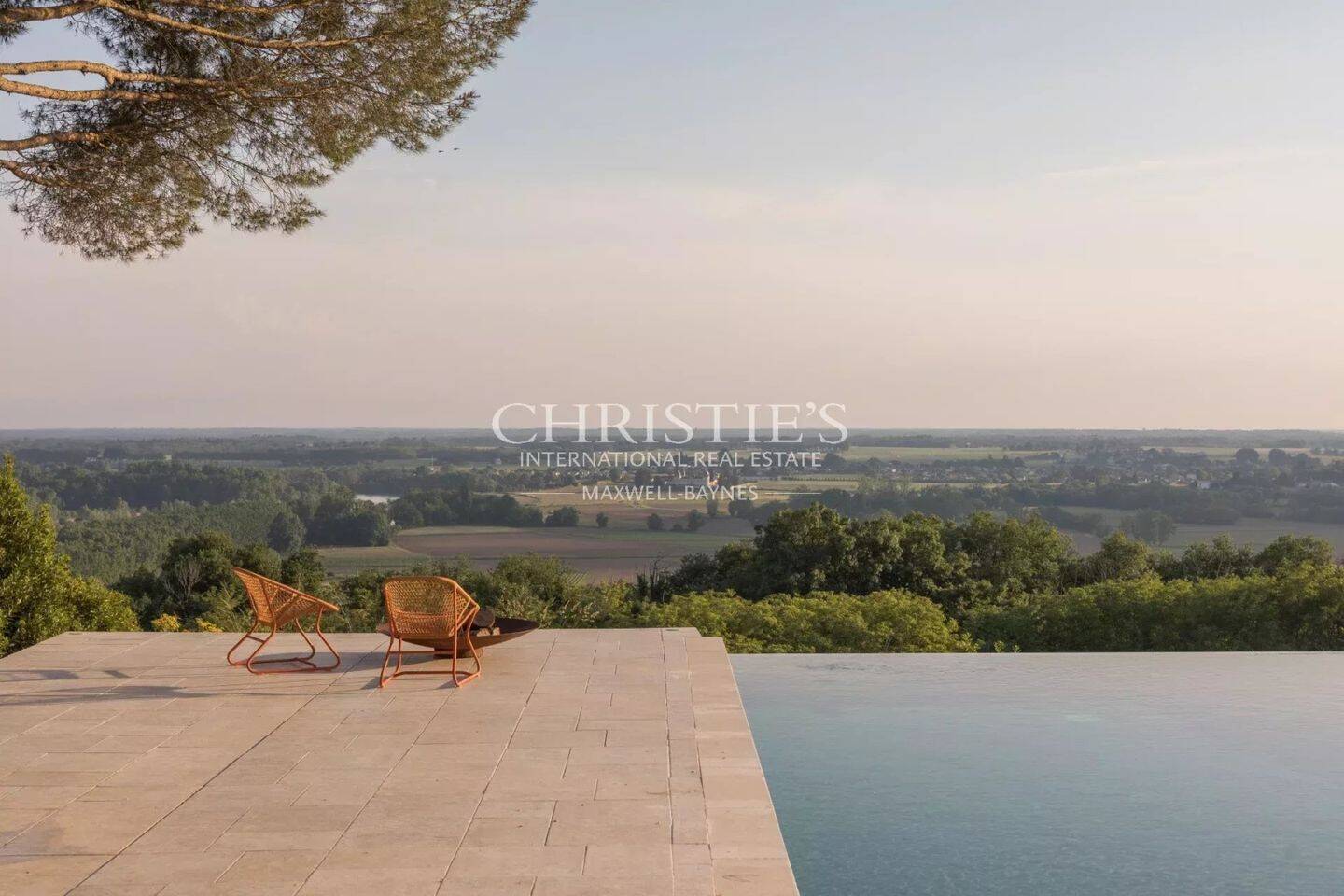 Maison à vendre, 390m², LANGOIRAN