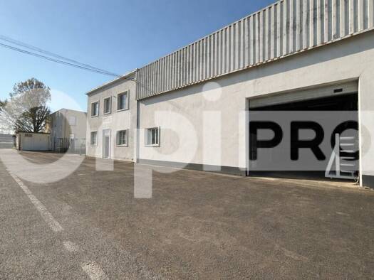 Local d'activités à louer 2 500 € 500 m² d'espace de stockage Clairoix 60280