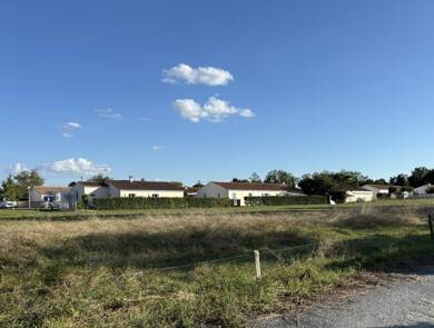 Terrain constructible à vendre 88 000 € 328 m² de terrain Médis 17600