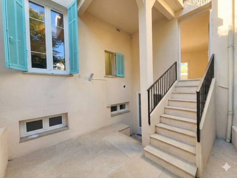 Maison à louer, 103m², CANNES