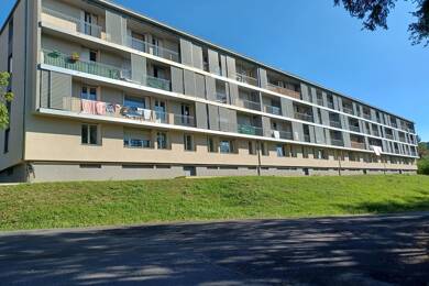 Appartement à vendre 69 000 € 3 pièces 2 chambres 67 m² RDC/3 Guitard-Roche Arnaud Le Puy-en-Velay 43000