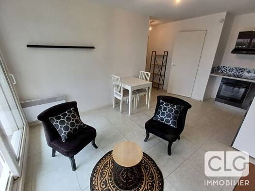Appartement à louer 619 € 2 pièces 1 chambre 38 m² Étage 2/2 Penhars Quimper 29000