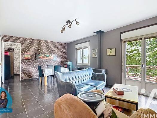Maison à vendre 273 000 € 5 pièces 3 chambres 85 m² 1 000 m² de terrain Gazeran 78125