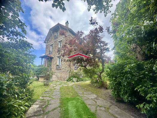 Maison à vendre 649 000 € 6 pièces 4 chambres 130 m² 881 m² de terrain Franconville 95130