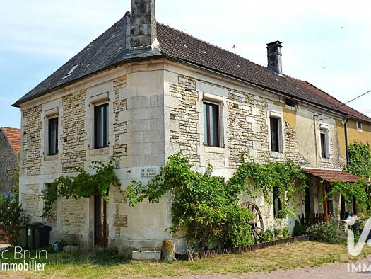 Maison à vendre 159 000 € 9 pièces 5 chambres 198 m² 952 m² de terrain Les Hauts de Forterre 89560