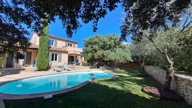 Villa à vendre 470 000 € 4 pièces 3 chambres 130 m² 1 790 m² de terrain Taulignan 26770