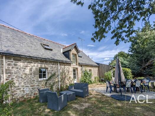 Maison à vendre 1 394 500 € 19 pièces 13 chambres 423 m² 9 161 m² de terrain Lorient 56100