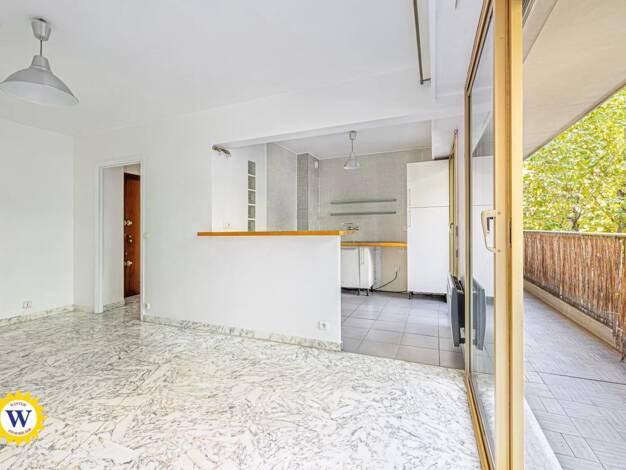 Appartement à vendre 217 500 € 2 pièces 1 chambre 42,5 m² 3ème étage Evêché Nice 06000