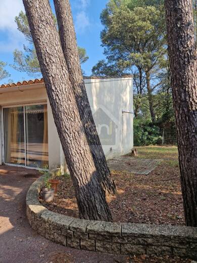 Maison de plain-pied à louer 725 € 2 pièces 1 chambre 50 m² Charbonnières-Montagnié Villeneuve les Avignon 30400