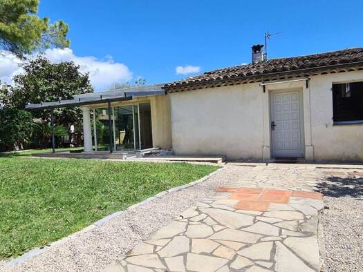 Maison à louer 2 277 € 3 pièces 2 chambres 105 m² 600 m² de terrain Le Plan Grasse 06130