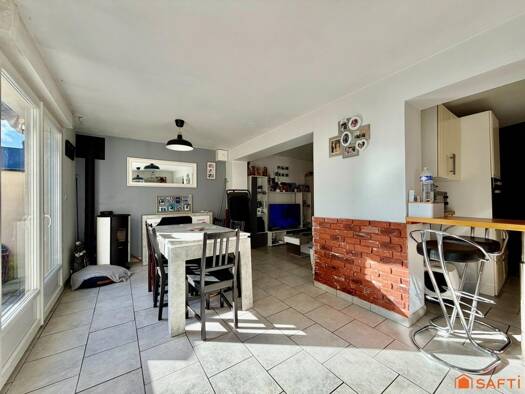 Maison de ville à vendre 153 000 € 6 pièces 4 chambres 80 m² 110 m² de terrain Les Hauts de Deville-Les Rouen Déville-lès-Rouen 76250