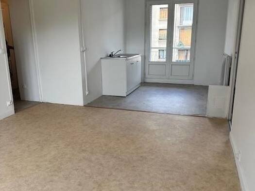 Appartement à louer 600 € 3 pièces 2 chambres 50 m² Étage 2/4 Ouest Roussillon 38150