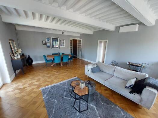 Appartement à vendre 369 000 € 5 pièces 3 chambres 151 m² Étage 2/2 Le Perron-Garanjou Oullins-Pierre-Bénite 69310