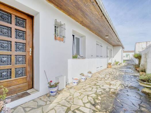Maison de plain-pied à vendre 480 000 € 5 pièces 3 chambres 105 m² 880 m² de terrain Sainte-Marie-de-Ré 17740