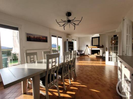Maison à vendre 271 500 € 9 pièces 5 chambres 142,2 m² 1 235 m² de terrain Cuigy en Bray 60850