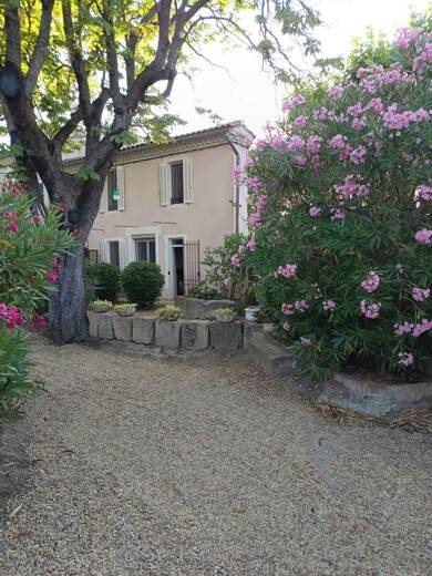 Maison à louer 1 025 € 3 pièces 1 chambre 75 m² 80 m² de terrain Cairanne 84290