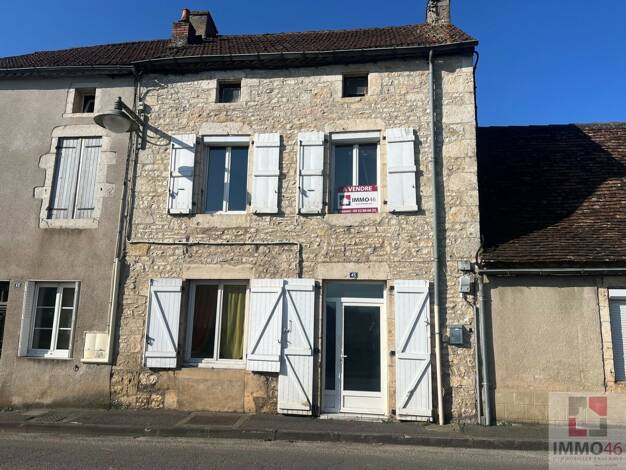 Maison à vendre 105 000 € 6 pièces 3 chambres 73 m² 125 m² de terrain Gramat 46500