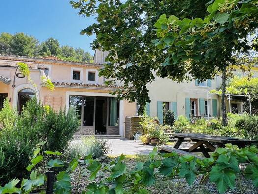 Maison à vendre 695 000 € 11 pièces 7 chambres 330 m² 4 421 m² de terrain Le Beaucet 84210