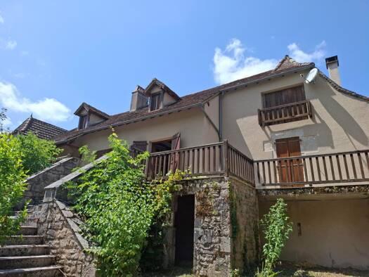 Maison à vendre 347 000 € 8 pièces 6 chambres 180 m² 4 622 m² de terrain Sauliac-sur-Célé 46330