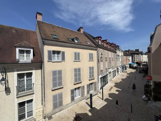 Appartement à vendre 450 000 € 4 pièces 3 chambres 89,41 m² Étage 2/3 Centre Ville Centre Fontainebleau 77300