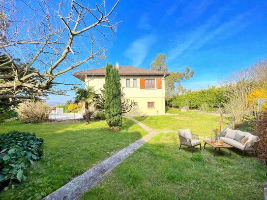 Maison à vendre 395 000 € 6 pièces 4 chambres 105 m² 896 m² de terrain Ternay 69360