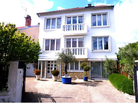 Immeuble à vendre 690 000 € 200 m² Argenteuil 95100