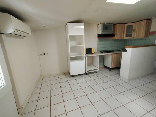 Appartement à louer 495 € 3 pièces 44 m² 3ème étage Montagnac 34530