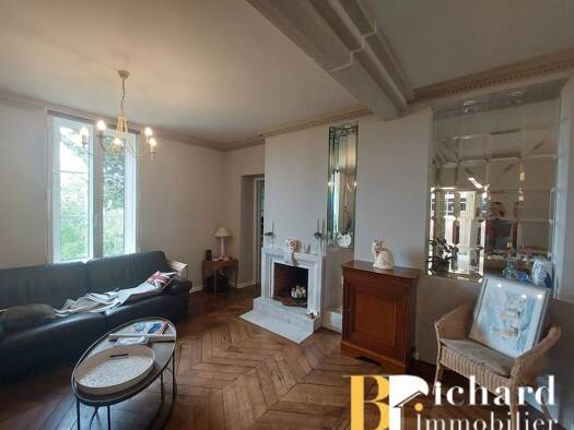 Maison de ville à vendre 172 500 € 6 pièces 4 chambres 130 m² Gare Saint Marcel Laon 02000