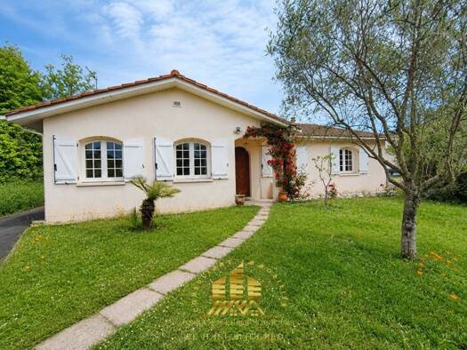 Maison de plain-pied à vendre 442 000 € 5 pièces 4 chambres 160 m² 680 m² de terrain Sud Artigues-près-Bordeaux 33370