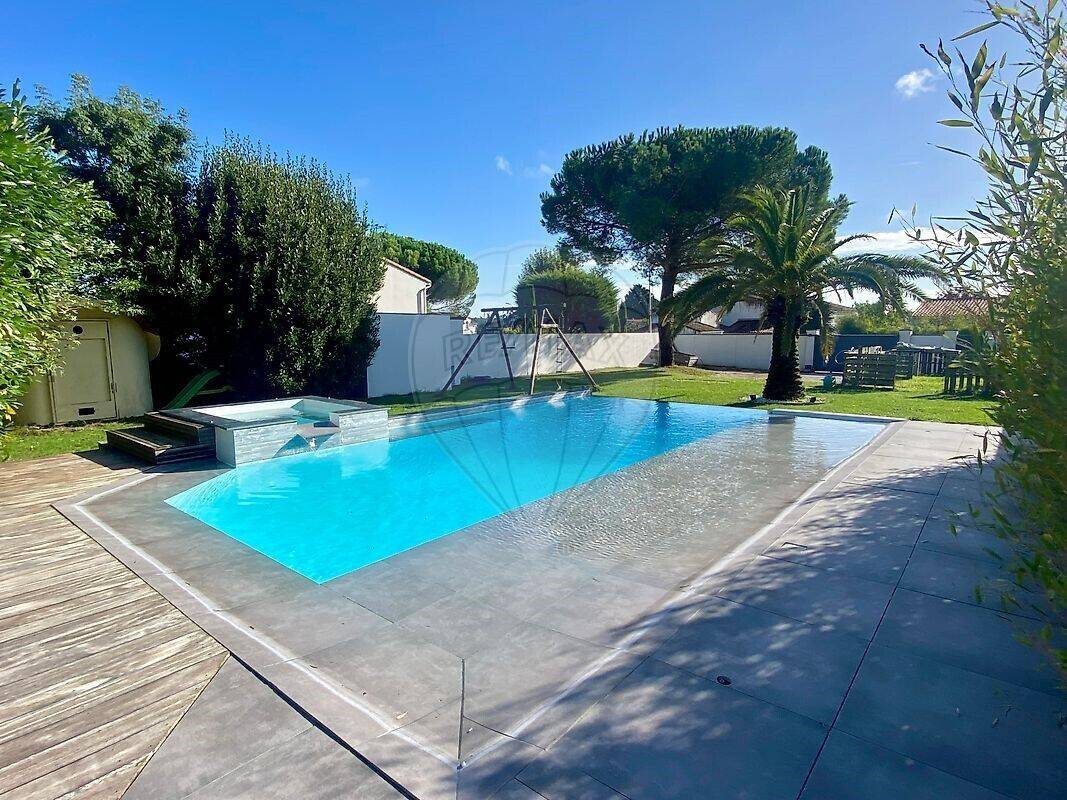 Maison à vendre, 182m², SAINT SULPICE DE ROYAN