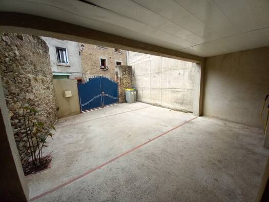 Maison de ville à louer - Première occupation 805 € 4 pièces 3 chambres 85 m² 35 m² de terrain Corbère 66130