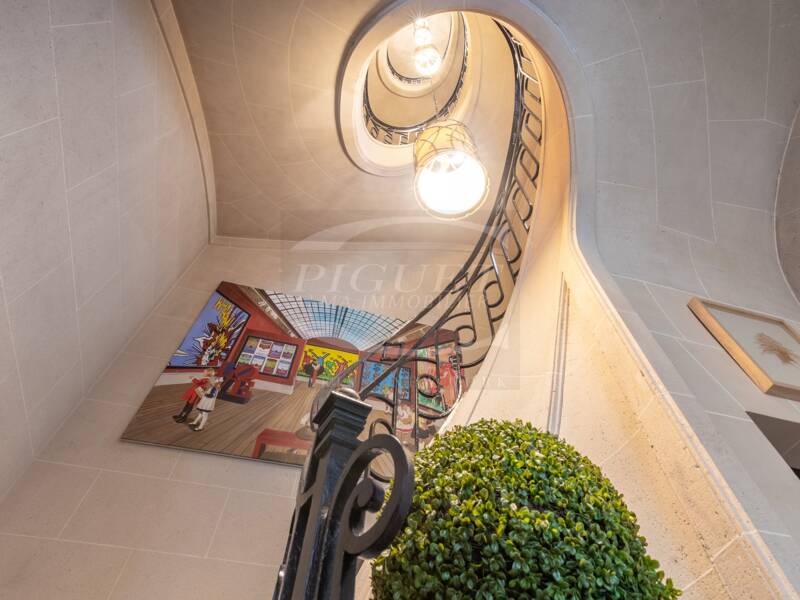 Maison à louer, 450m², PARIS 8E