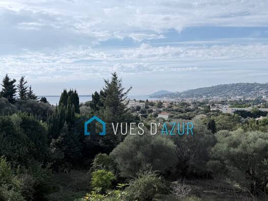 Maison à vendre 1 785 000 € 5 pièces 4 chambres 204,6 m² 5 000 m² de terrain Antibes 06600