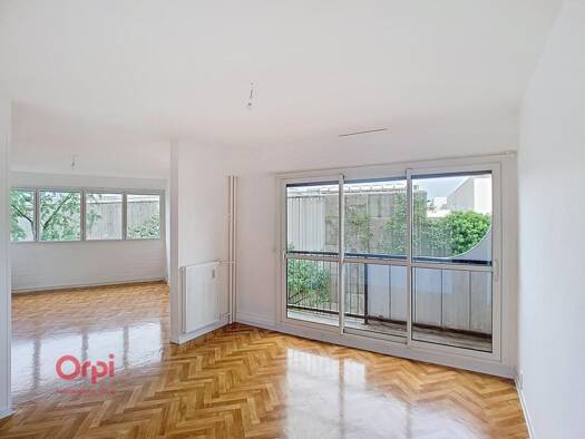 Appartement à louer 995 € 4 pièces 2 chambres 80,4 m² 2ème étage Île de Nantes Nantes 44200