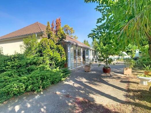 Maison à vendre 298 000 € 5 pièces 4 chambres 134 m² 2 985 m² de terrain Pavie 32550