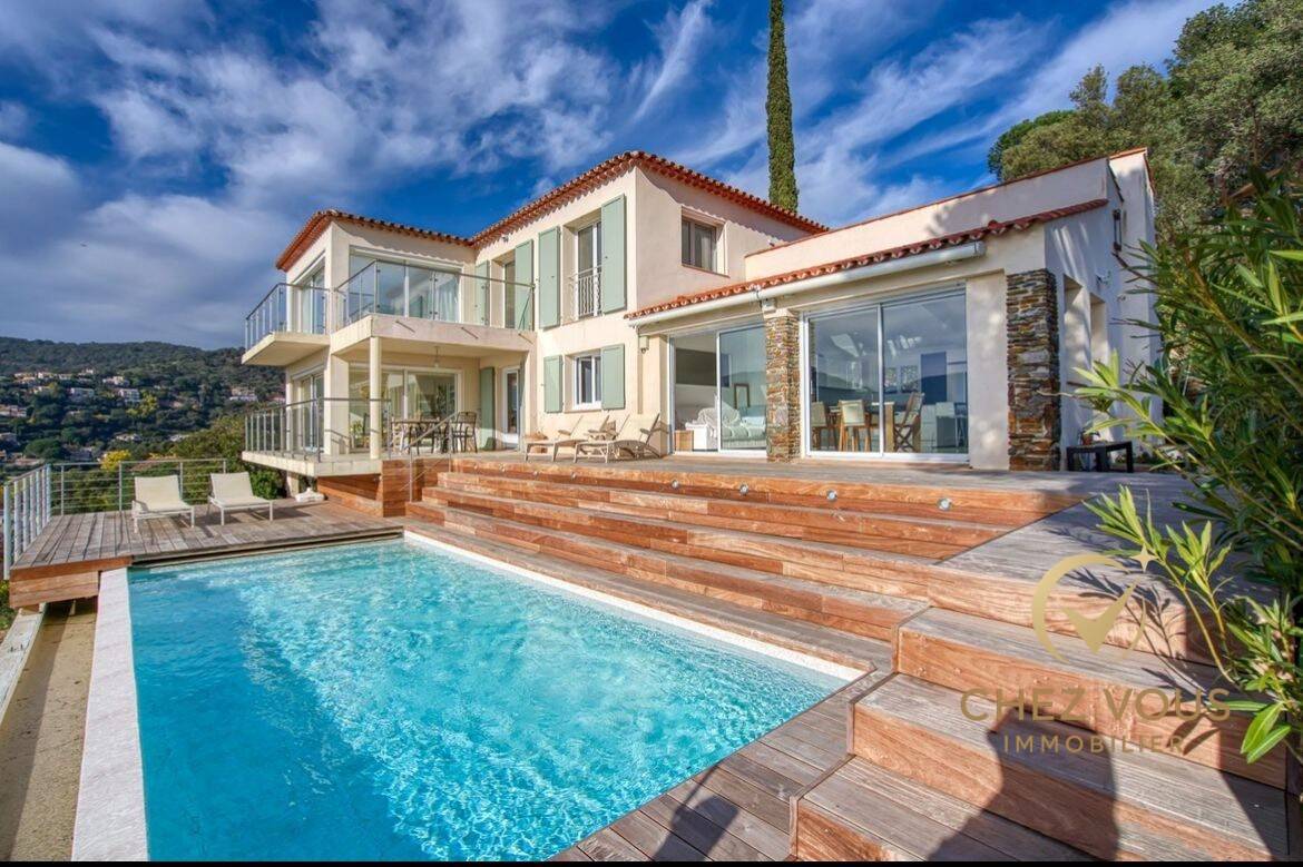 Maison à vendre, 200m², LA CROIX VALMER