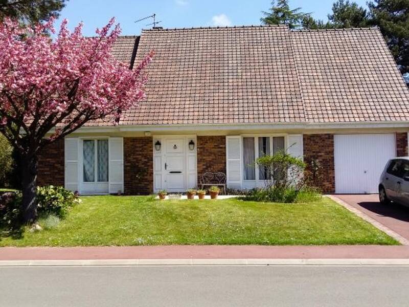 Maison à louer, 180m², VOISINS LE BRETONNEUX