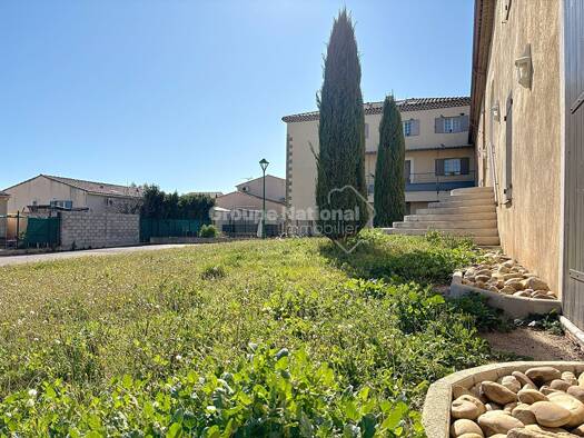 Appartement à louer 890 € 2 pièces 1 chambre 51 m² RDC Langevin-Bealet Berre-l'Étang 13130