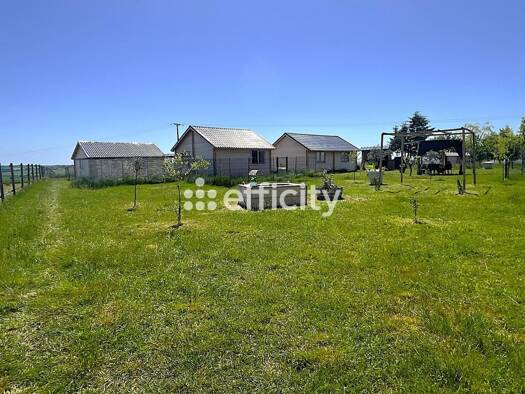 Terrain constructible viabilisé à vendre 275 000 € 8 516 m² de terrain Montmirail 51210