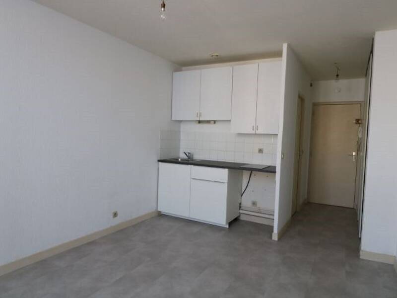 Maison à louer, 22m², MARSEILLE 6E