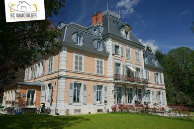 Appartement à louer 3 950 € 6 pièces 4 chambres 182 m² RDC/2 Chevry 01170