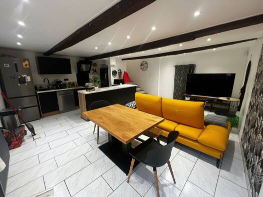 Appartement à vendre 130 435 € 2 pièces 1 chambre 57,4 m² RDC Centre Ville-Peyron La Seyne-sur-Mer 83500
