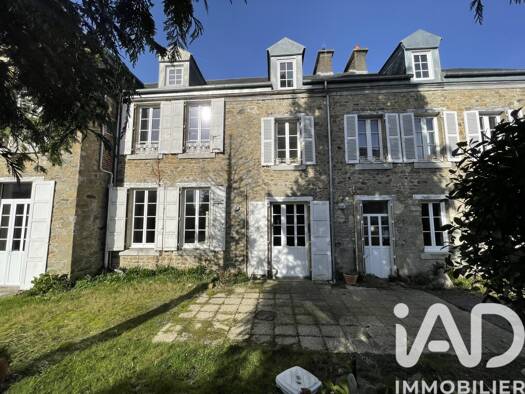 Maison à vendre 420 000 € 8 pièces 5 chambres 200 m² 879 m² de terrain Claires Fontaines Coutances 50200